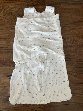 Halo SleepSack Swaddle 3 - 6 Months Velcro Camping Print